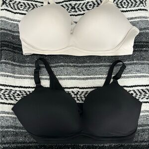 Torrid Dream Wire-Free Push Up Bra 44DD in Black and White